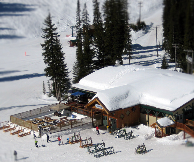 Whitewater Lodge Patio